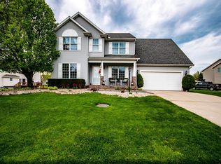 53051 Woodmar Dr, Granger, IN
