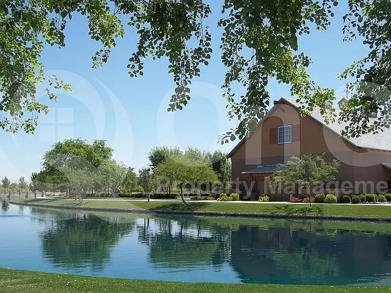 3641 E Moreno St — Photo 36
