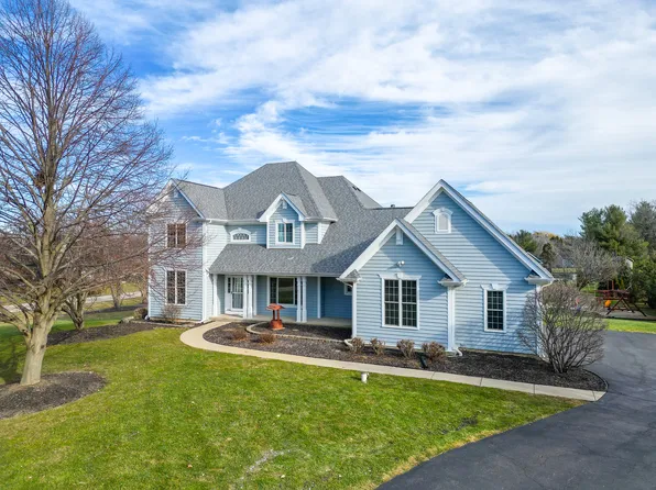 7N095 Ridge Line Rd, Saint Charles, IL 60175