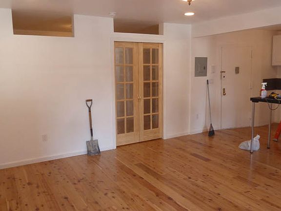 2nd image of 505 E 6th St APT 2F