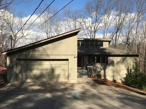 6347 Trudy Dr, Flowery Branch, GA 30542