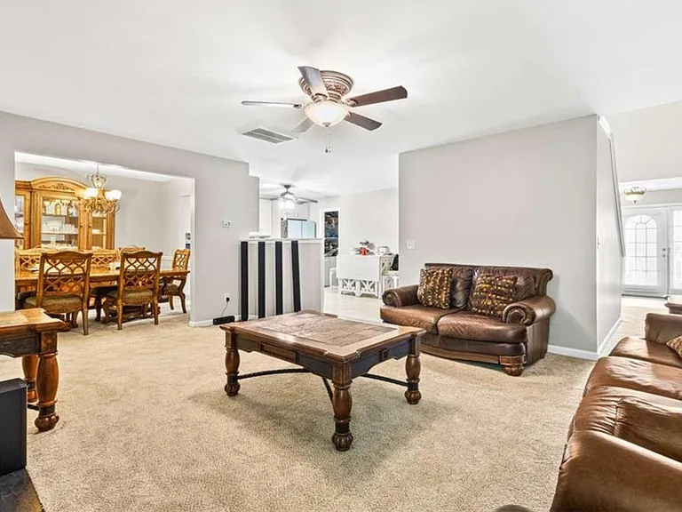 7155 Laurel Creek Dr — Photo 7