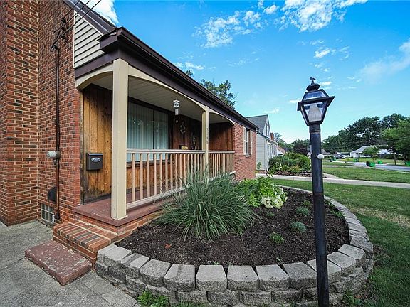 2nd image of 2146 Sunset Dr