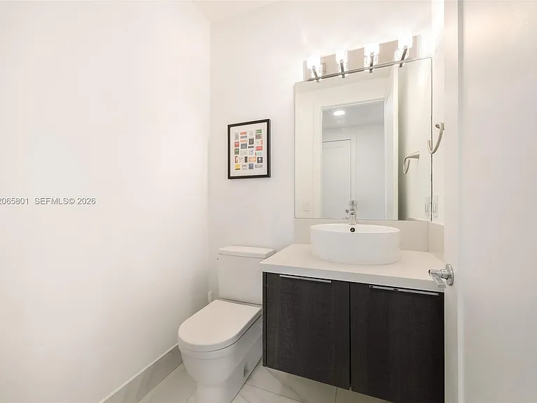 2938 Catalina St — Photo 16