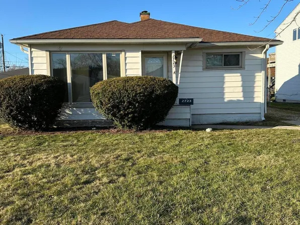 2723 N Glenwood St, Highland, IN 46322