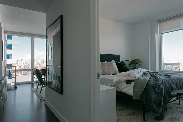 Rented by Clinton Management | media 104