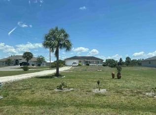 1065 47th Ave NE, Naples, FL 34120