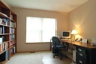 4th image of 1045 Victoria Ln