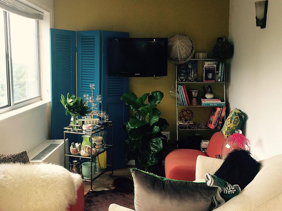 1st image of 2059 Huntington Ave APT 600
