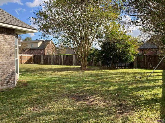 2nd image of 36297 Crestway Ave