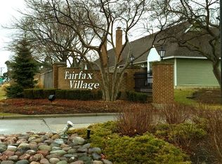 14 Attleboro On Auburn, Rolling Meadows, IL 60008