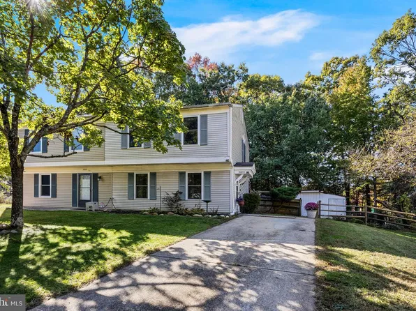 3002 Charleton Ct, Waldorf, MD 20602