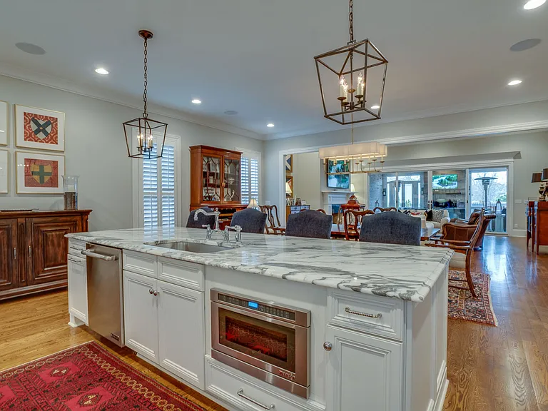 2424A Abbott Martin Rd — Photo 7