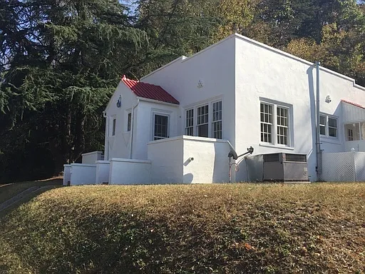 Building Photo - 403 E Elm St