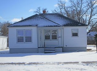 517 W 9th St, Goodland, KS 67735