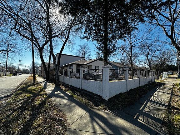 2nd image of 5118 Ash Ln