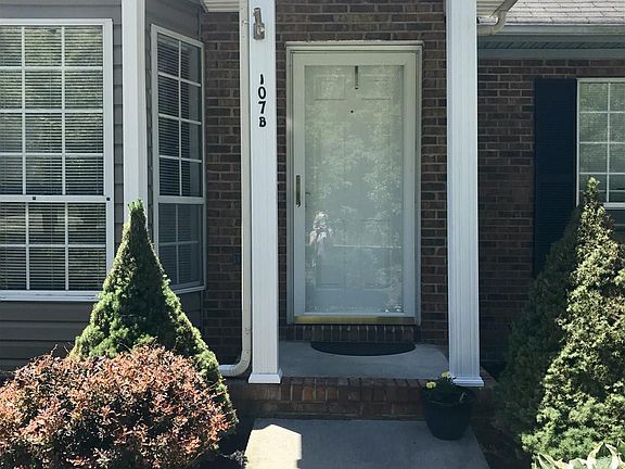 3rd image of 107 Lovely Mount Dr