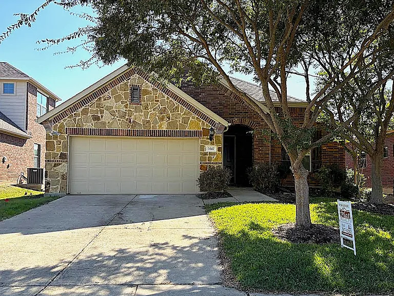 5517 Centeridge Ln — Photo 1