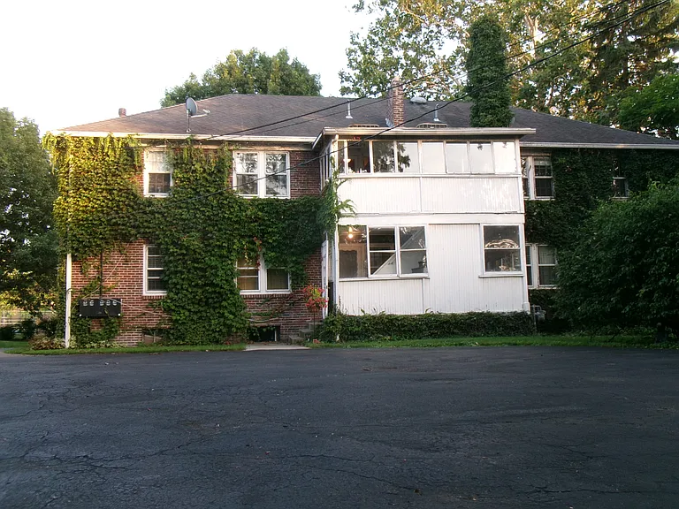 1954 Guilford Rd — Photo 19