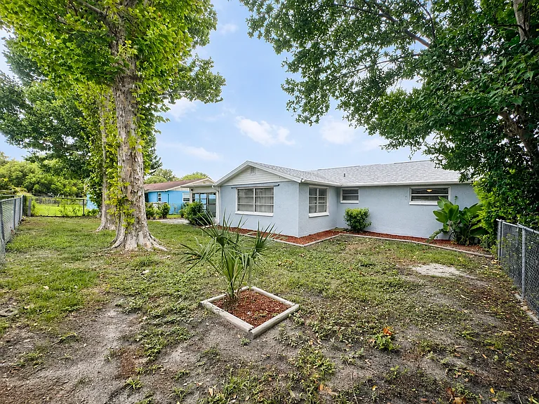 7924 Halsey Dr — Photo 21