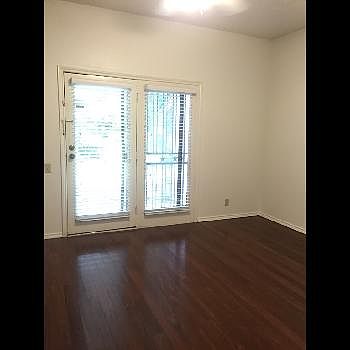 4th image of 802 S 1st St APT 121