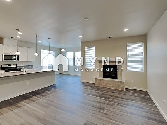 2nd image of 568 Country Hollow Dr