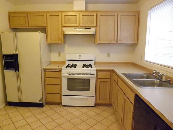 4th image of 14524 6th Ave W