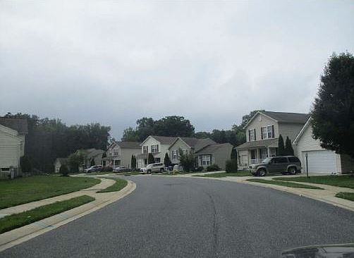 2nd image of 311 Lord Willoughbys Way