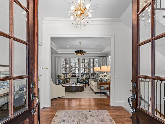 3rd image of 1000 Oslin Pl