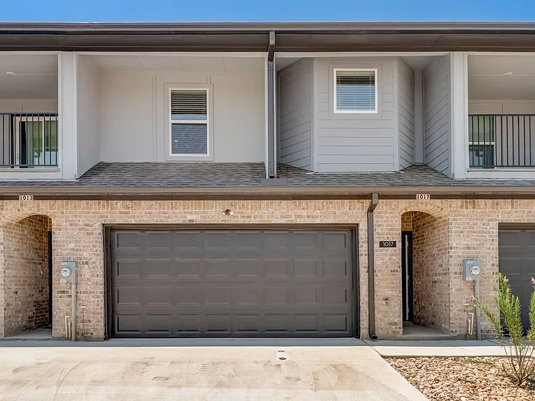 Magnolia Townhomes — Photo 130