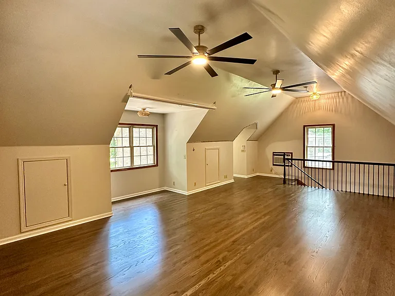 1024 Steven Springs Ct — Photo 26