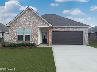 223 Wild Cherry Ln, Lafayette, LA 70508