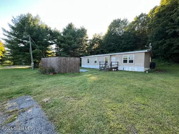 2059 State Route 22, Cambridge, NY 12816
