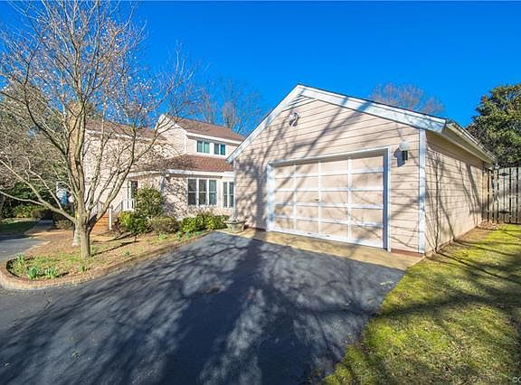 2nd image of 2707 Burlwood Ct