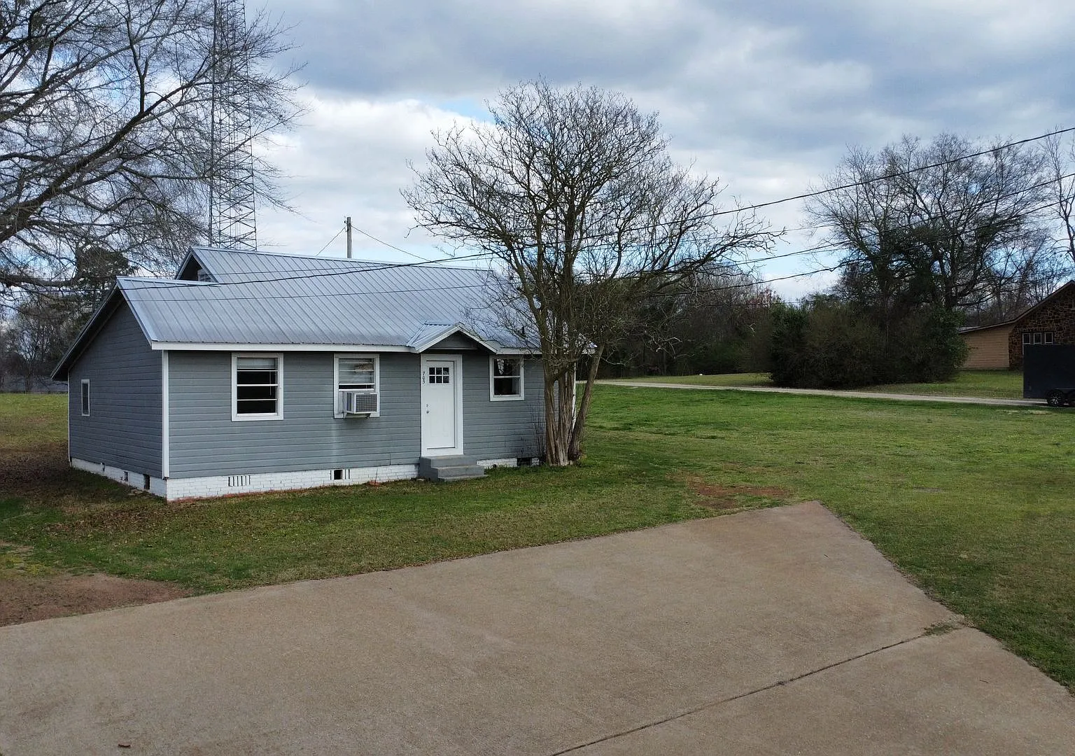 Welcome to your Fully Furnished retreat in Linden, Texas! — Photo 1