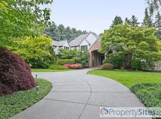 11665 SW Lynnridge Ave, Portland, OR 97225