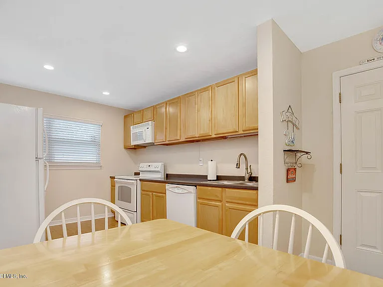 760 Triton Rd — Photo 10