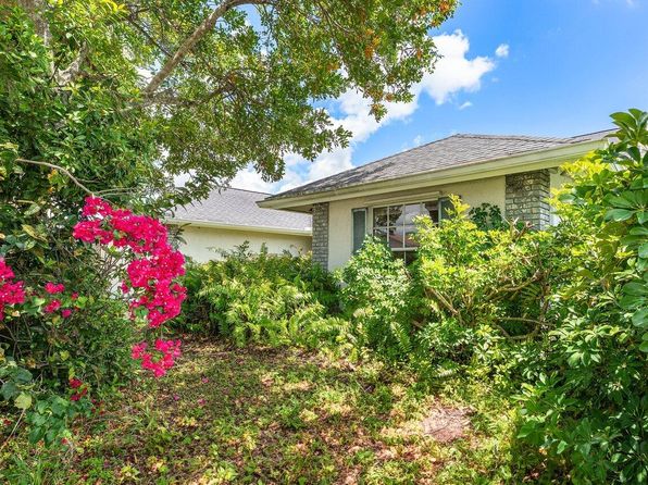 712 Lemongrass Lane, Wellington, FL 33414