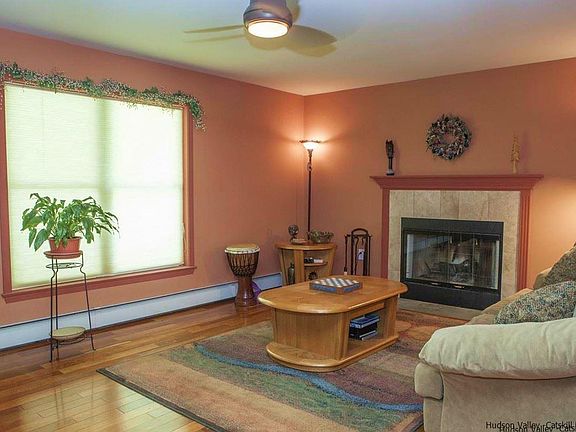 5th image of 203 Cedar Dr