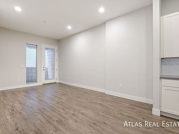 3rd image of 2905 W 25th Ave APT 209
