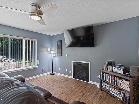 3rd image of 2280 NE Surf Ave