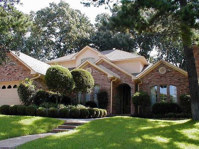 1st image of 5806 Woodglen Dr