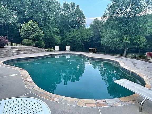 Large saltwater gunite pool