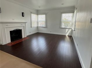 1022 W 57th St, Los Angeles, CA 90037