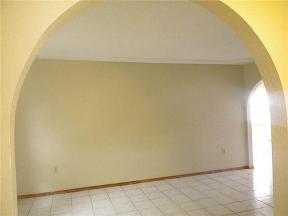 5th image of 1544 James Chisum Dr
