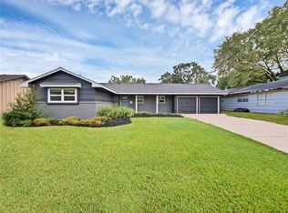 6919 Sharpview Dr, Houston, TX 77074