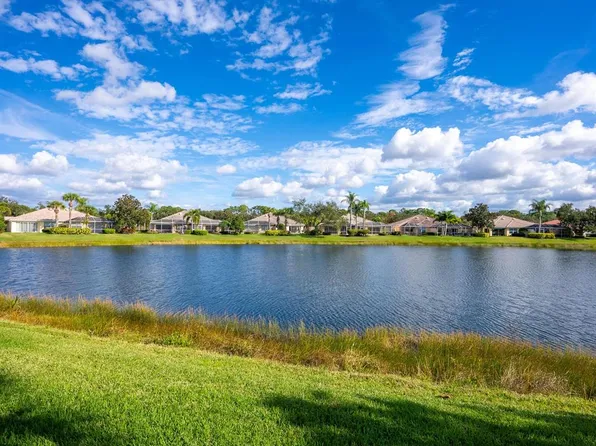 7675 Uliva Way, Sarasota, FL 34238