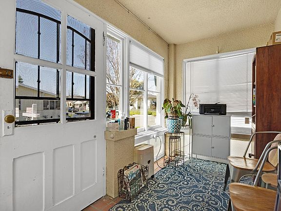 4th image of 1622 Napa Street