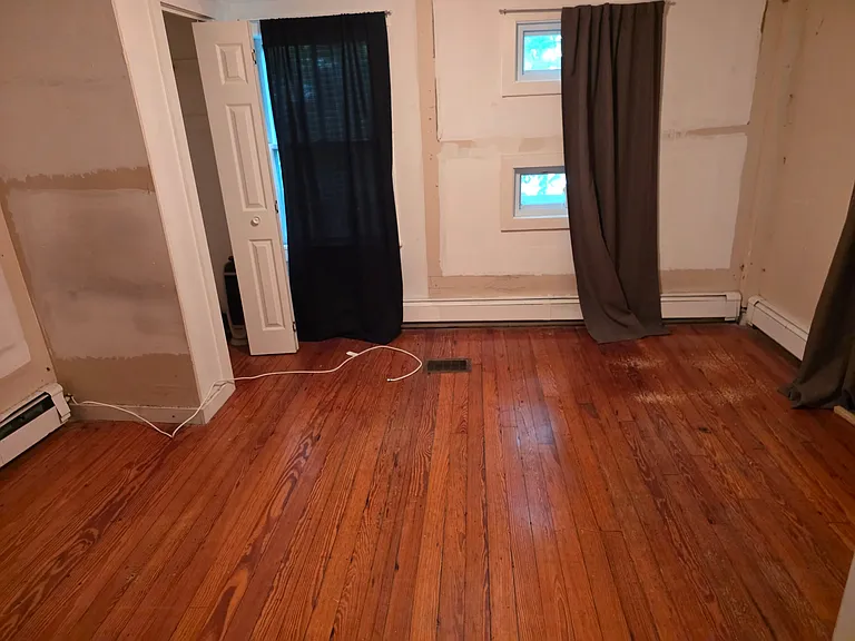 49 Central St #F — Photo 2