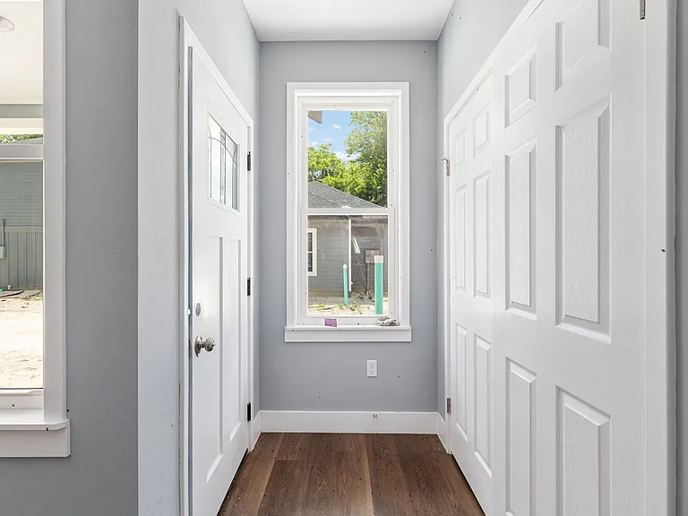 420 NW 3rd Ave #1 — Photo 17